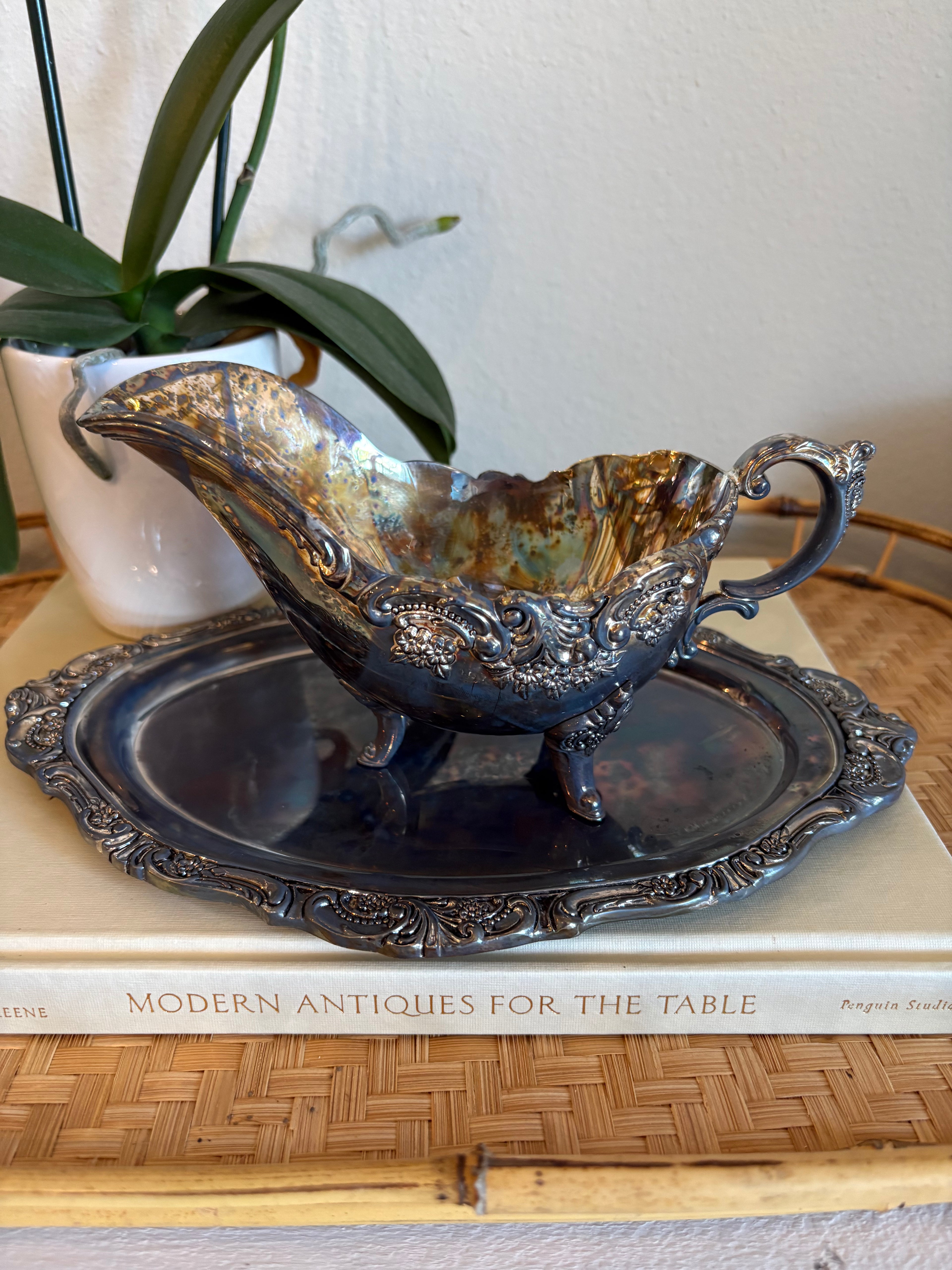 Vintage Wallace Silversmiths Grande Baroque Silver Plated Gravy Boat with Underplate