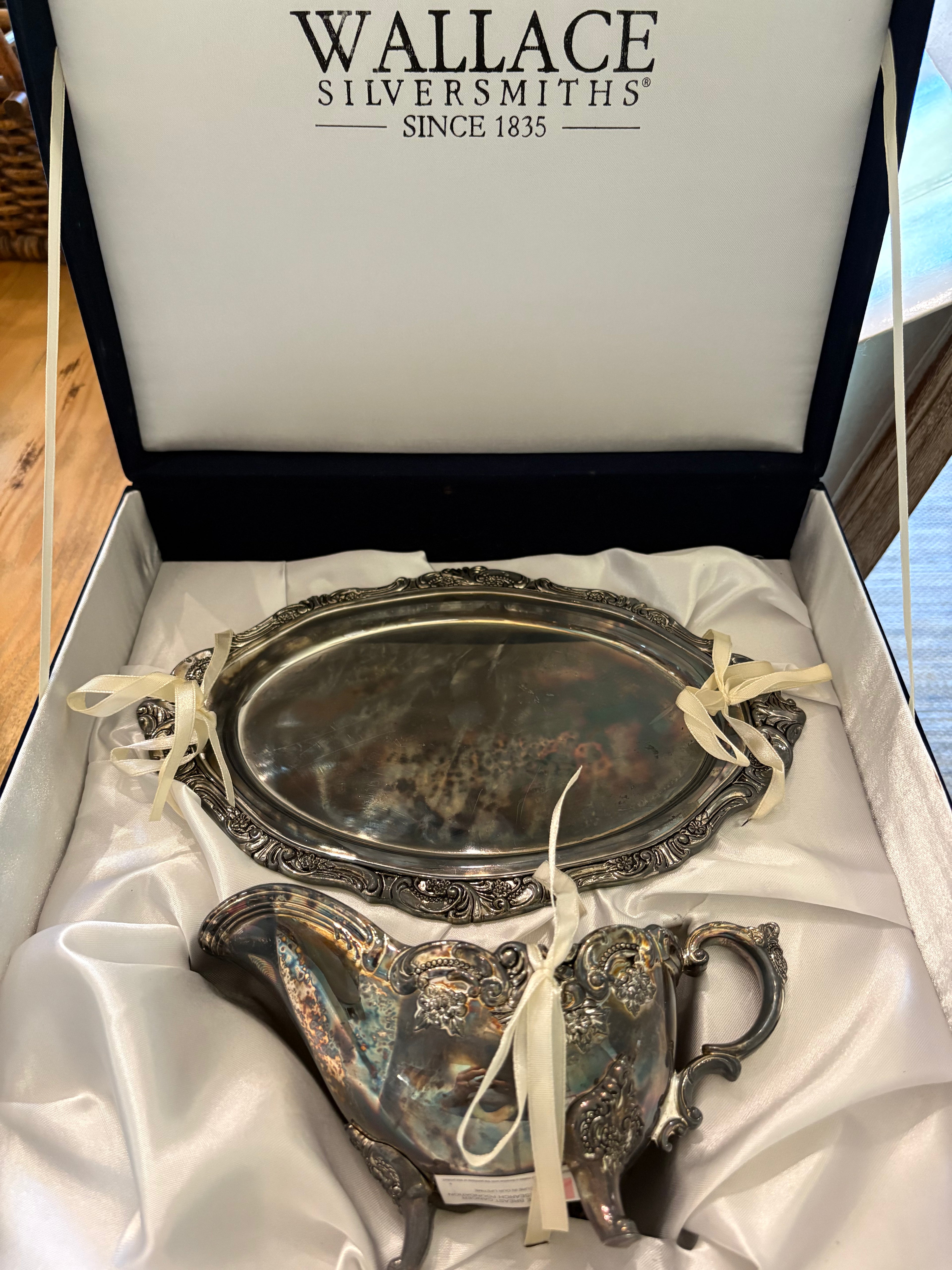 Vintage Wallace Silversmiths Grande Baroque Silver Plated Gravy Boat with Underplate
